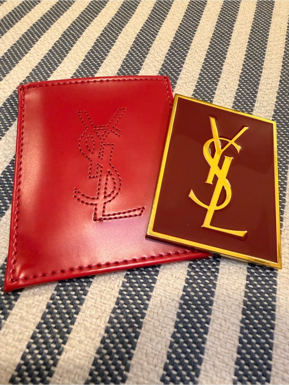Yves Saint Laurent (GWP) Beaute Pocket Travel Mirror Vegan Leather 🏆🏆🏆❤️❤️❤️
